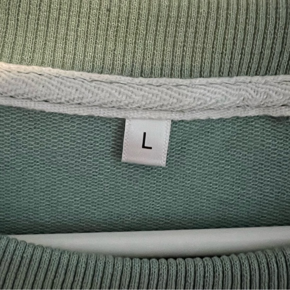 Green Women's Large Floral Long Sleeve‎ Polyester Sweater - Picture 3 of 4